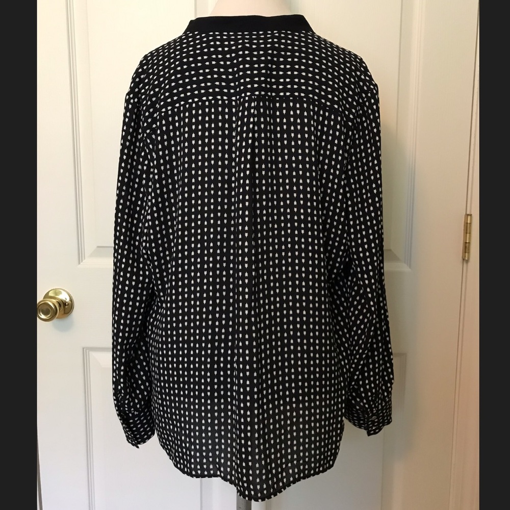 BNWT Limited Navy Blouse - Picture 5 of 7